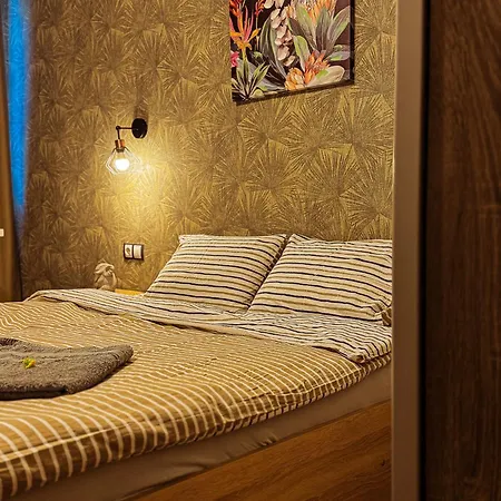 Eddys Home2host Apartament